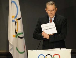 羅格宣布里約獲得31屆奧運會舉辦權