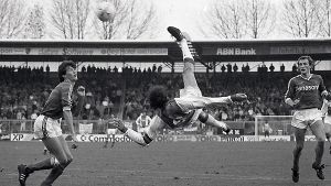 巴斯滕的驚艷倒鉤