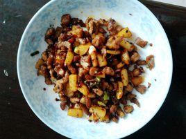 火鍋料炒土豆豬肉 火鍋料炒土豆豬肉