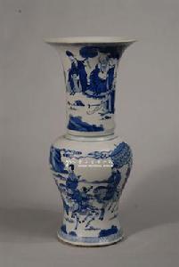 青花花卉人物鳳尾尊 青花花卉人物鳳尾尊