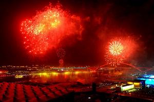 上海世博會開幕式煙花——絢爛的黃浦江畔