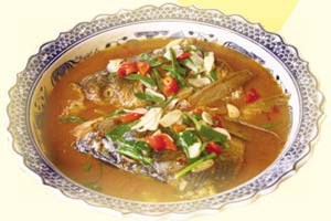 （圖）明爐魚頭肚片湯