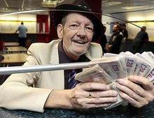 喬恩&middot;馬修斯準備把大部分錢捐給慈善機構