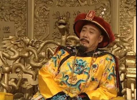 這位不取民一錢的清官,一生得康熙和雍正庇護,活了75歲