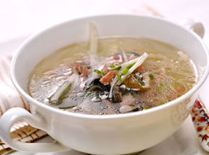 火腿冬筍鱔魚湯 火腿冬筍鱔魚湯