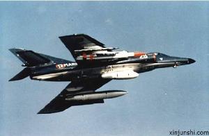 超軍旗艦載攻擊機