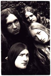 淚湖樂隊（Lake Of Tears）