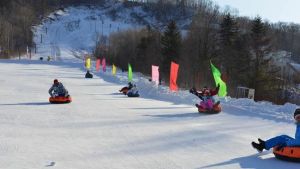 亞布力冰雪歡樂谷 亞布力冰雪歡樂谷