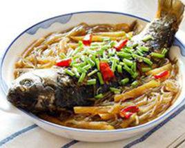 鯽魚燉蘿蔔 鯽魚燉蘿蔔
