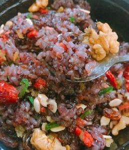 炒血糯八寶飯 炒血糯八寶飯