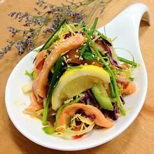 酸辣鮮三文魚沙拉卷 酸辣鮮三文魚沙拉卷