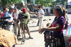 台灣《患難真情》攝製組來梓採訪---四川汶川大地震梓潼災區系列報導之七十九