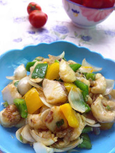 百合彩椒炒魚丁 百合彩椒炒魚丁