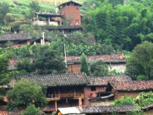 閘塘溝邊村 閘塘溝邊村
