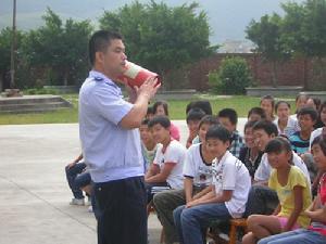 陳學松[十佳監所民警]