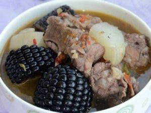 黑玉米番茄排骨湯 黑玉米番茄排骨湯