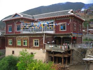 “崩空”式建築 “崩空”式建築