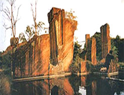 石排燕嶺採石場遺址 石排燕嶺採石場遺址