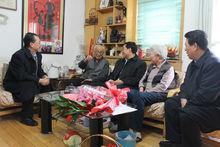 天津市政協主席臧獻甫看望劉焱教授