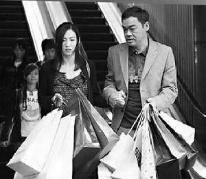 《天生購物狂》