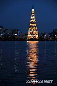 水上聖誕樹 水上聖誕樹