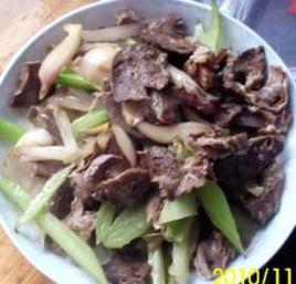 豬肺炒西芹 豬肺炒西芹