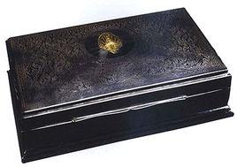 銀鏨花鑲金塔圖案煙盒 銀鏨花鑲金塔圖案煙盒