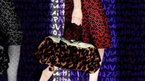 LV路易威登豹紋手包