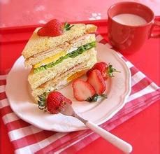 吐司水果三明治 吐司水果三明治