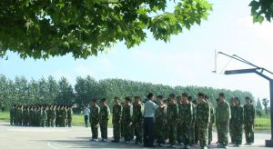 步鳳中學—軍訓