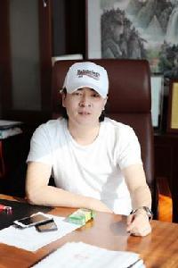 華容[中國內地男導演]