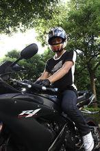 孫知亦酷愛機車