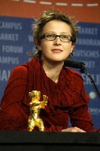 亞斯米拉·茲巴尼奇 亞斯米拉·茲巴尼奇