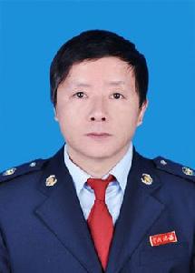 周圍[四川省涼山州國家稅務局法規科科長]