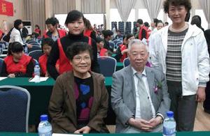 張成蓮與國家衛生部原副部長曹澤毅合影