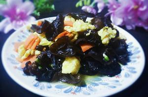 黑木耳炒雞蛋 黑木耳炒雞蛋