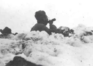 （圖）志願軍戰士在零下30攝氏度的陣地上狠狠打擊敵人