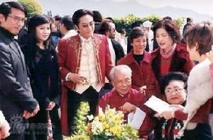 《8號巴士站站情》