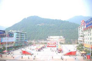 紅軍廣場[四川通江廣場]