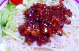 香菇火腿藕丁炸醬麵 香菇火腿藕丁炸醬麵