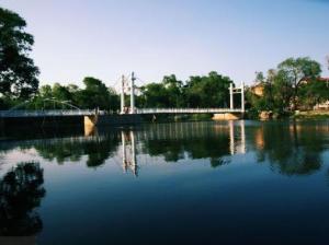 扎蘭屯吊橋公園