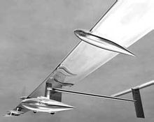 脈動號機翼上裝備4台電動螺鏇槳發動機