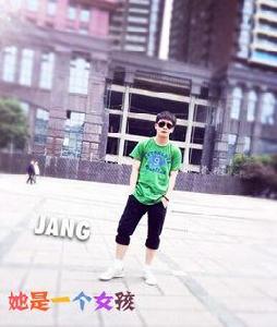 她是一個女孩 她是一個女孩