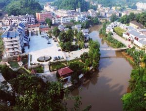 三峰泉溫泉度假酒店 三峰泉溫泉度假酒店