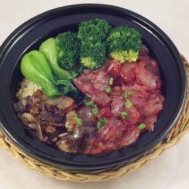 腊味雙拼煲仔飯 腊味雙拼煲仔飯
