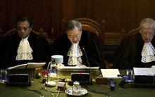 史久鏞在海牙就以色列修建隔離牆宣讀裁定書