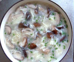 火腿香菇雞蛋湯 火腿香菇雞蛋湯