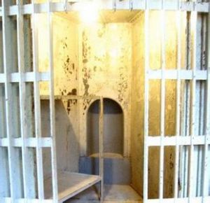 松鼠籠子監獄 松鼠籠子監獄