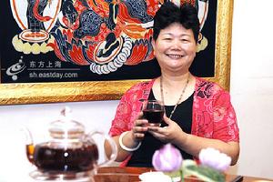 （圖）坐攀花枝