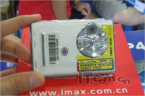 馳能F202s拒絕做水魚500元以內金屬MP4精明選購